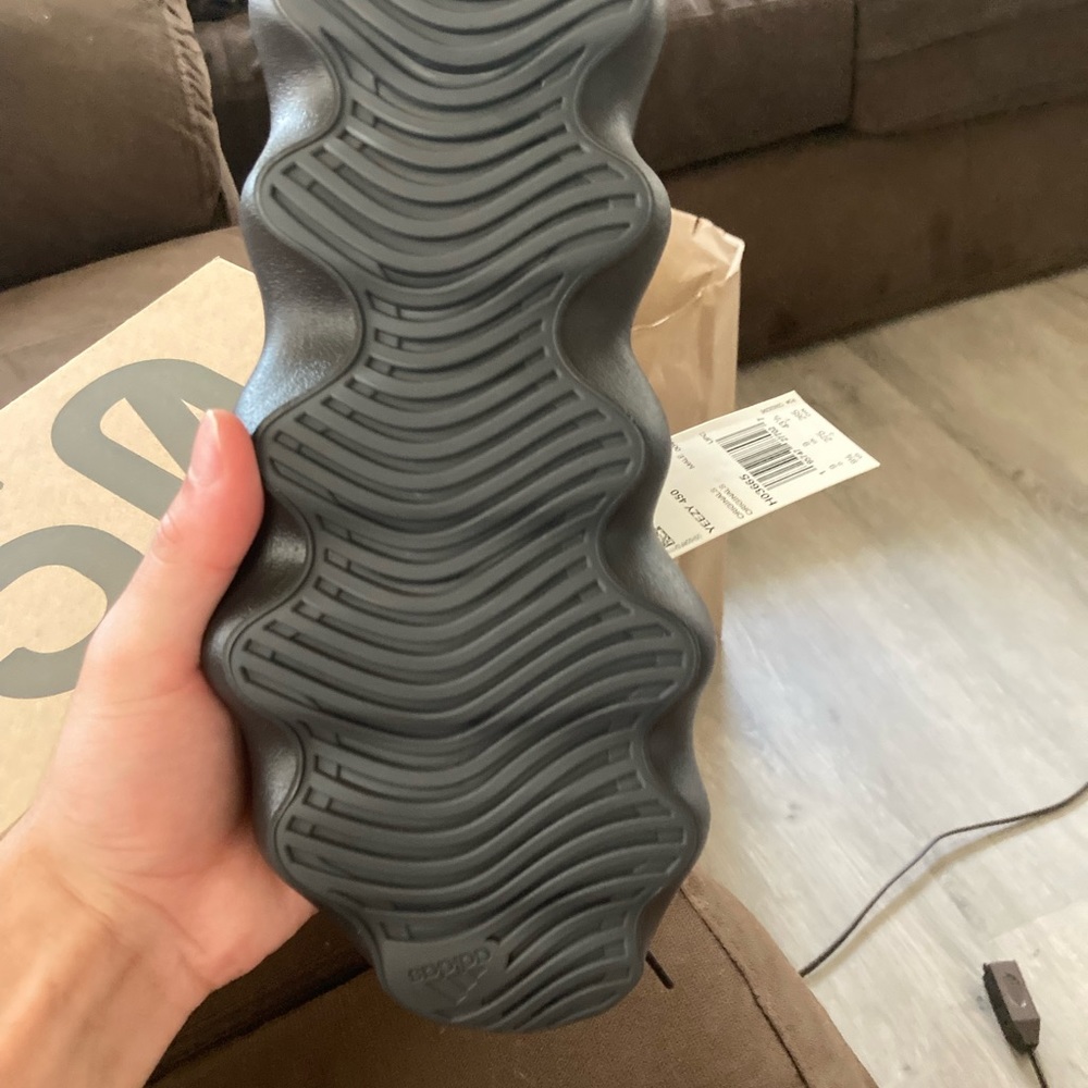 yeezy 450 utility black BRAND NEW